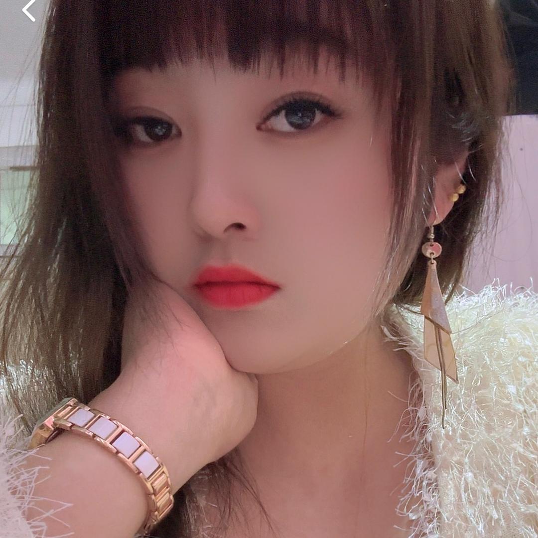譖嚒敷衍譖嚒艶（🌹关赞必回🌹🌹）