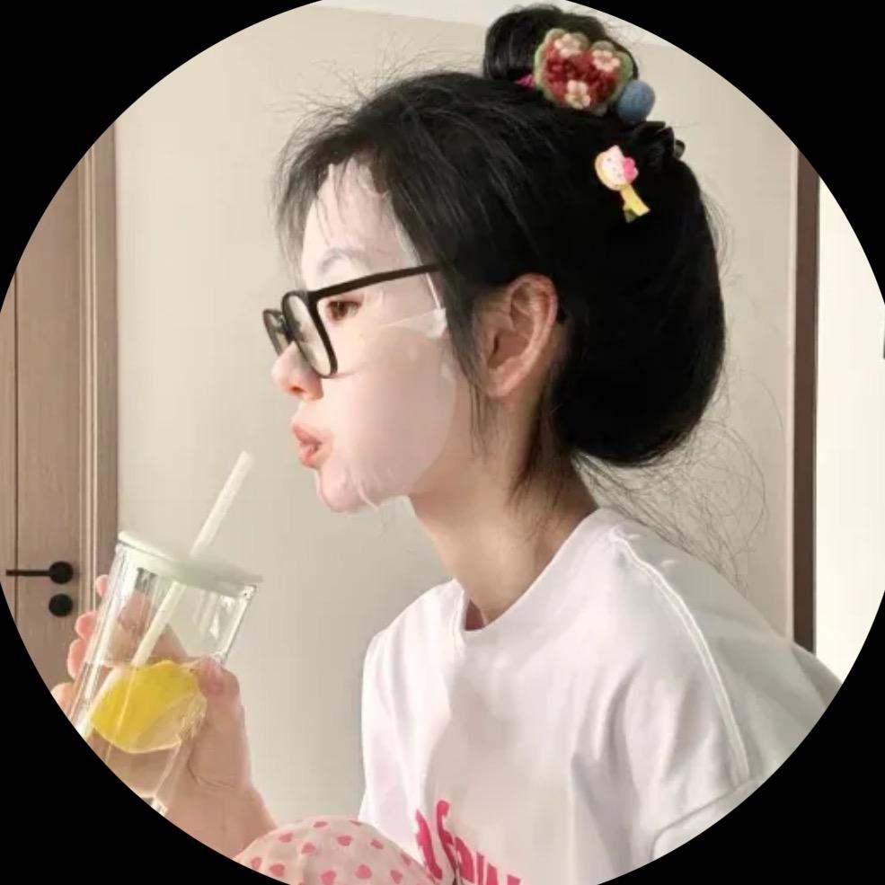 爱化妆的木子