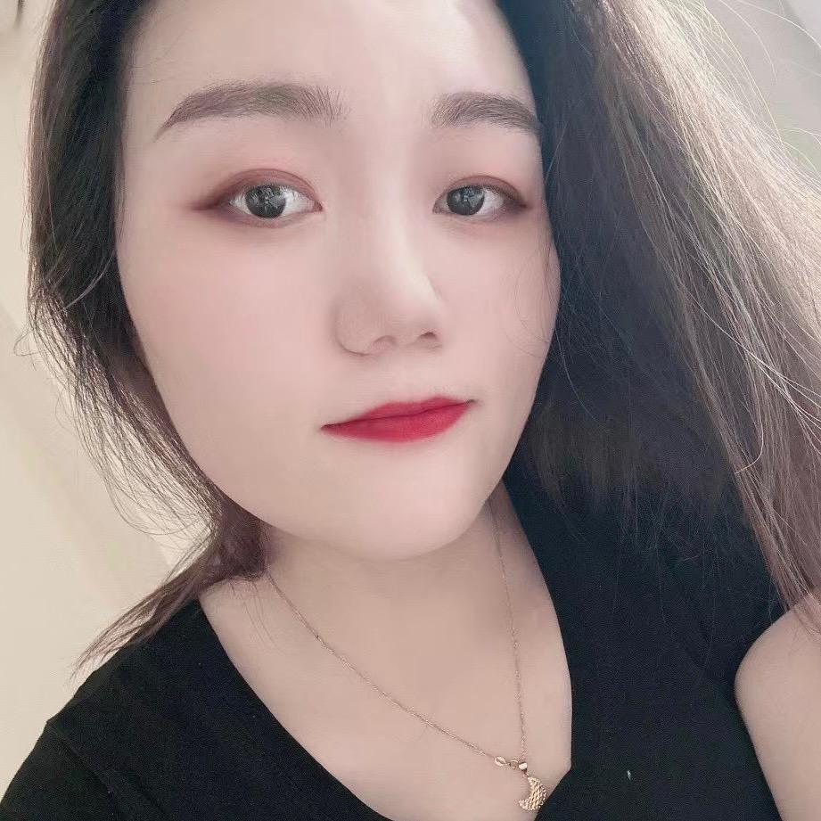 莹莹穿搭