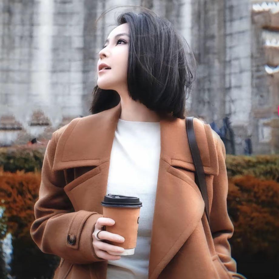 溶溶授权品牌女装