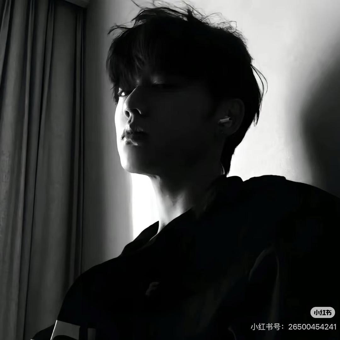 青书·𝓣  👑周周