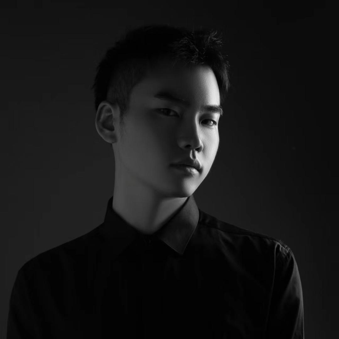 不务正业的Simon