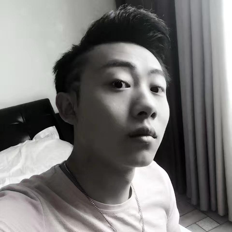 杨 洋，