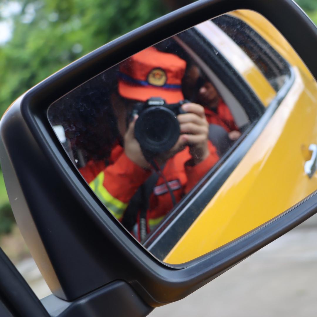 蓝色的🚒青春👩‍🚒
