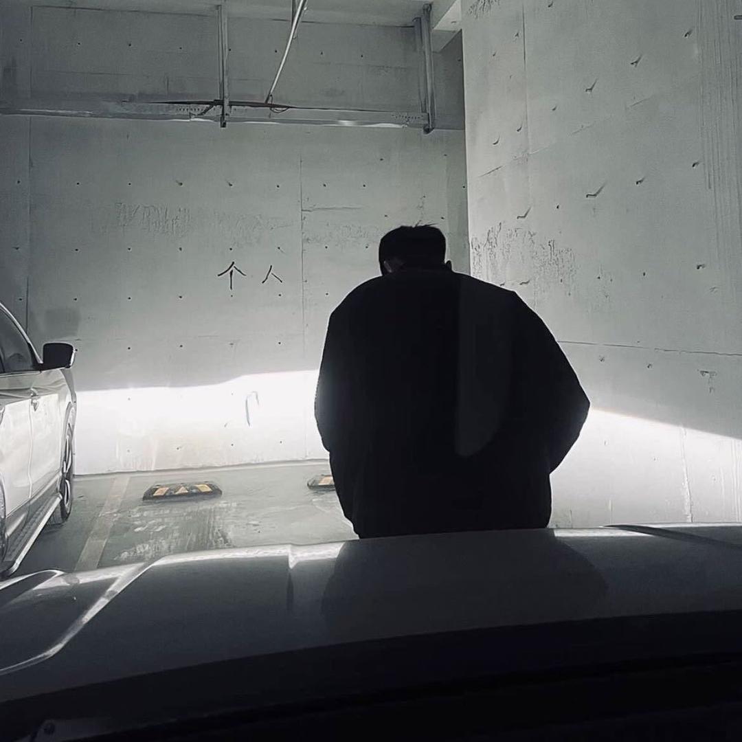 不会打🎱的小G