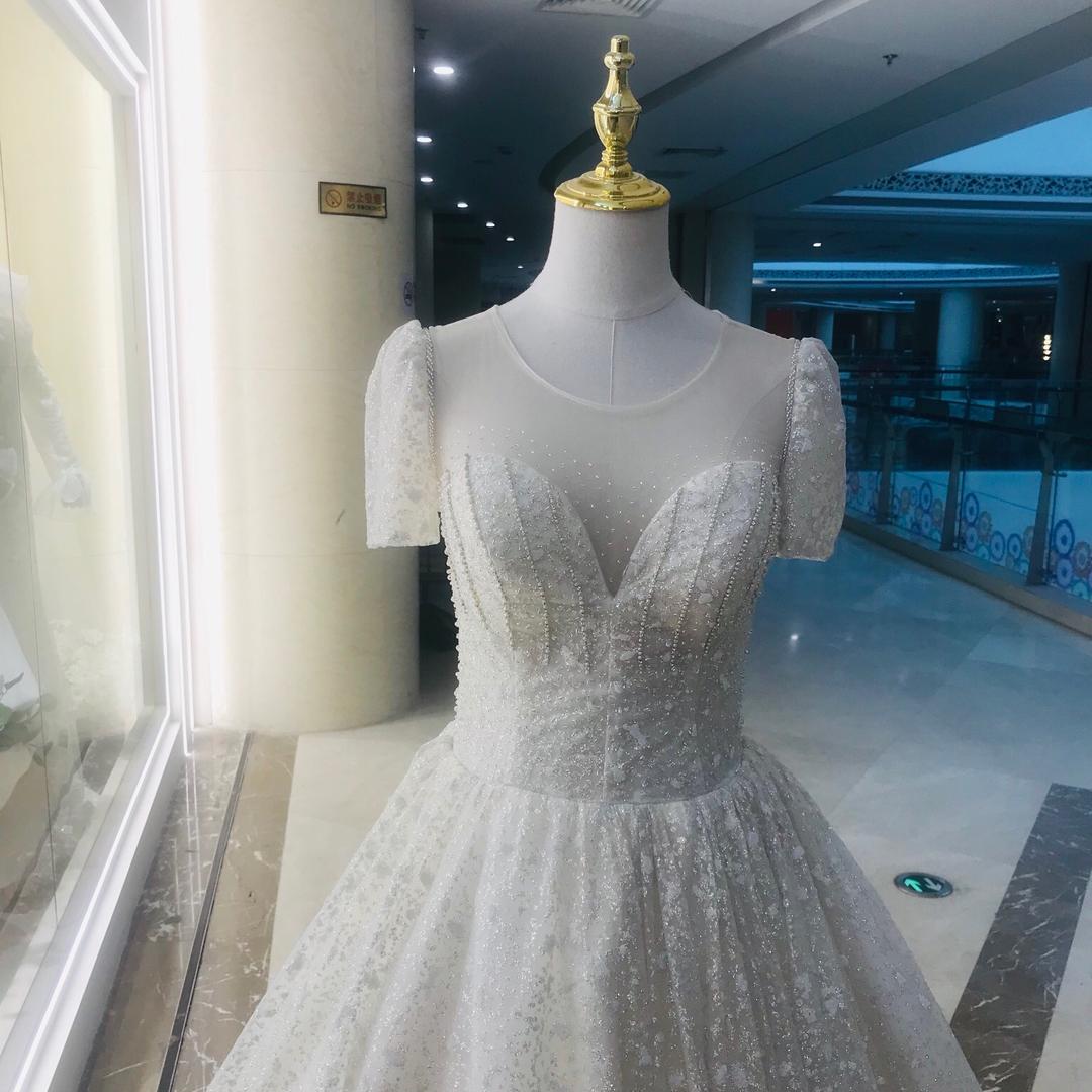 苏州澳亿圆婚纱礼服店