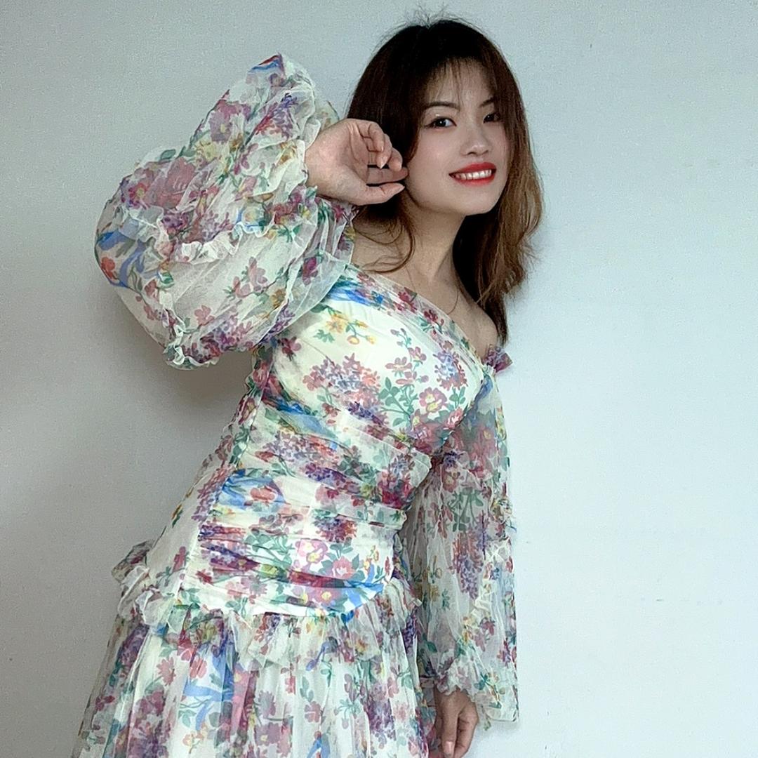 春艳🕊