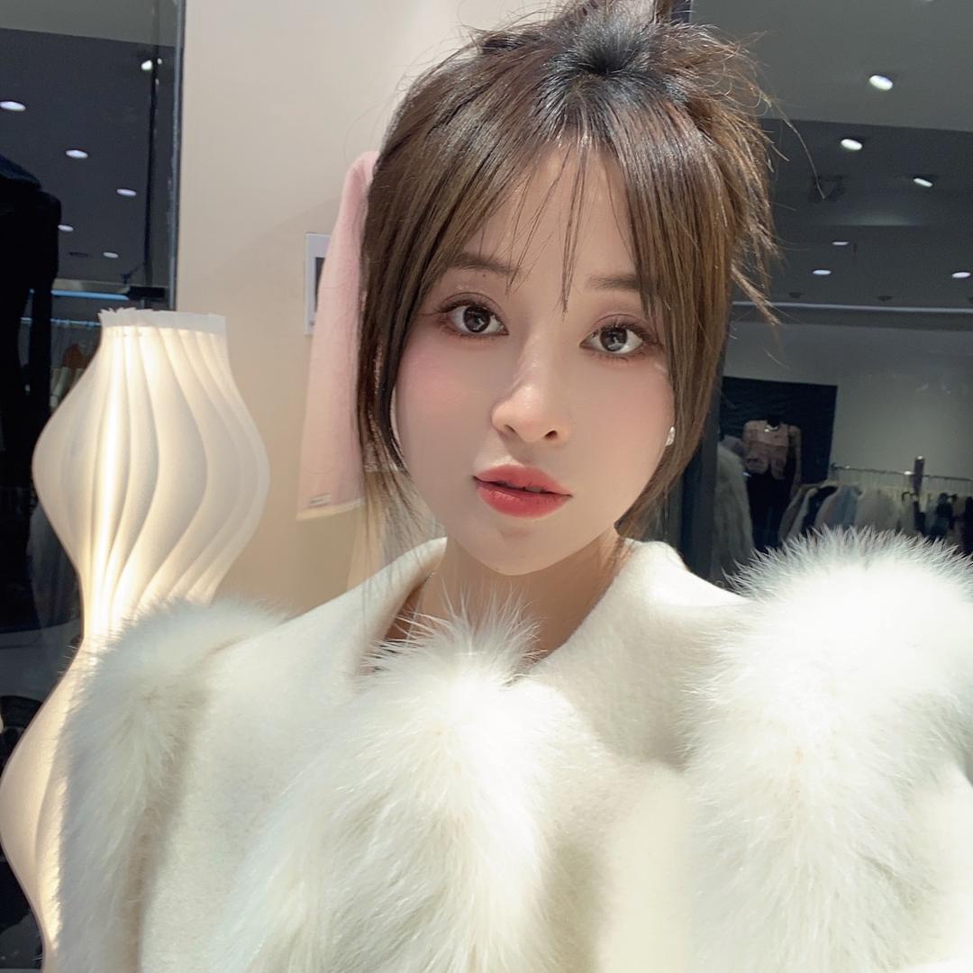 依宣女装（小芬）