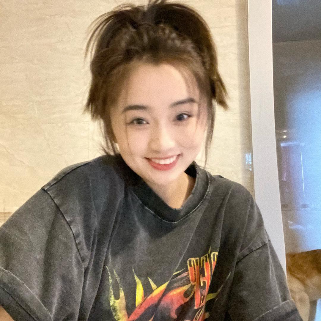 阿雯