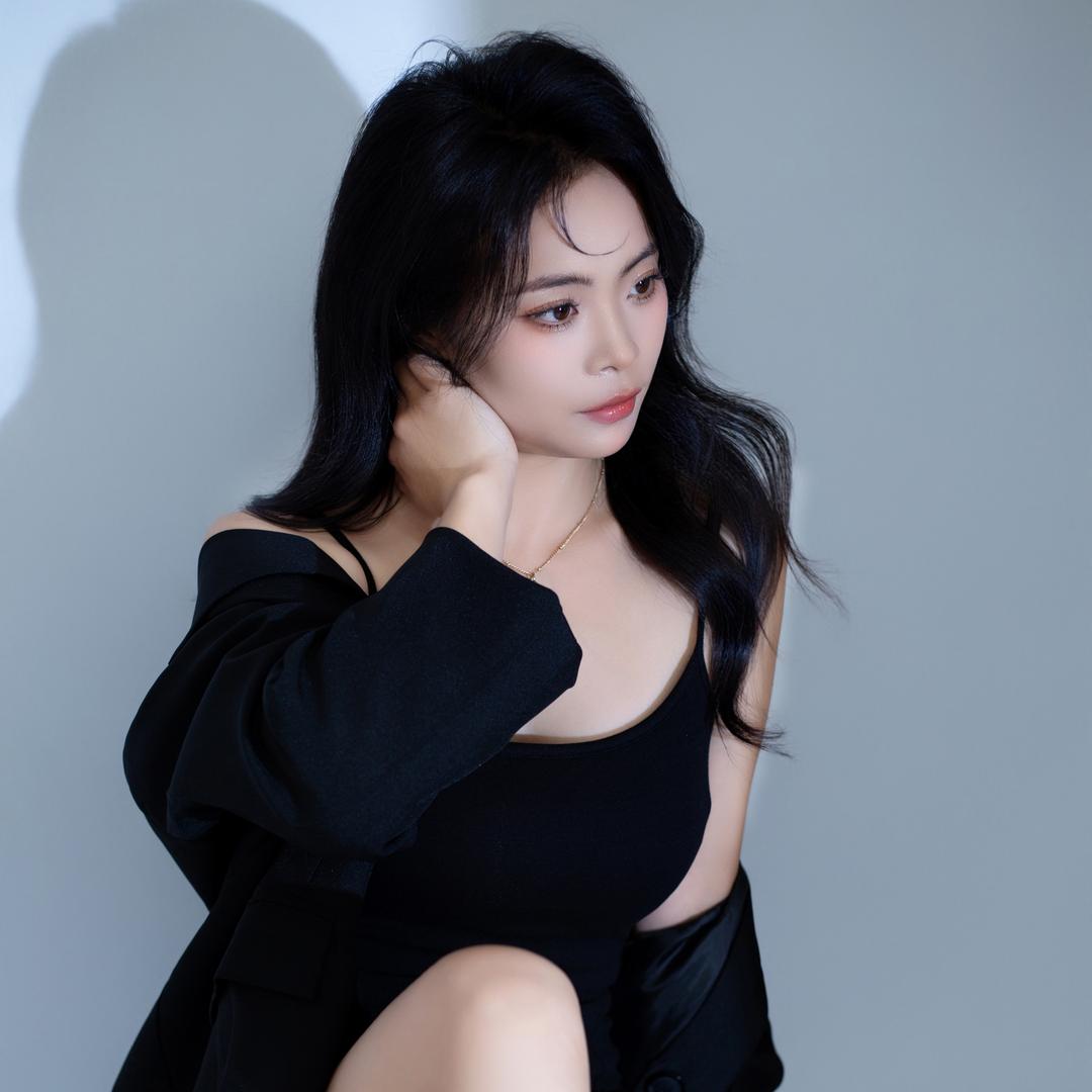 秦晓凤（）