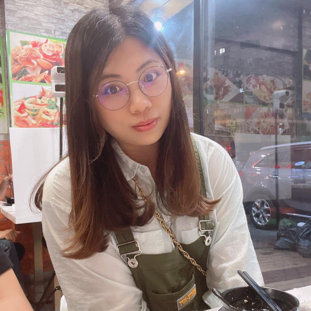 ☘️Monica☘️💄