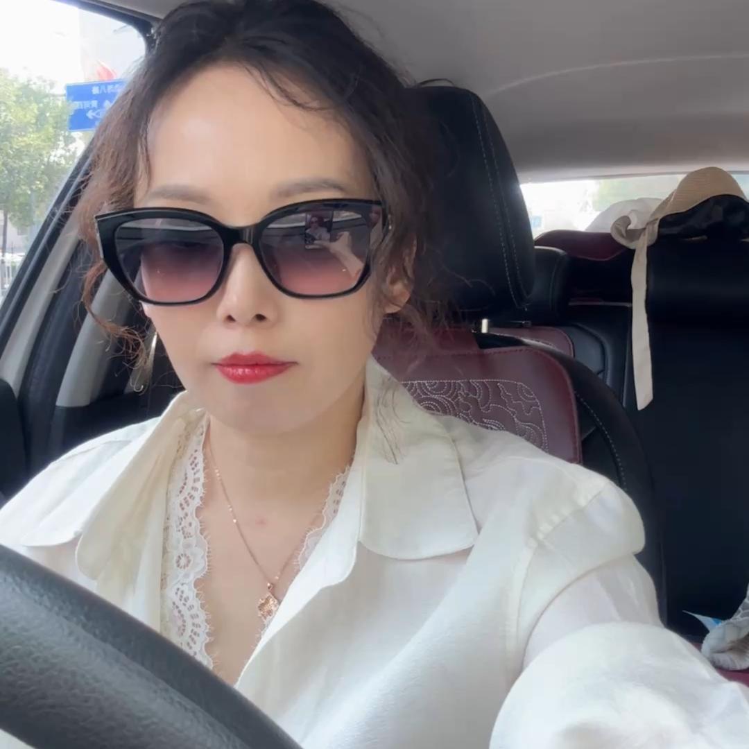 满格电娘娘