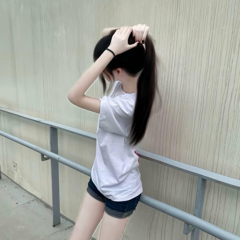 对我而言他很可爱