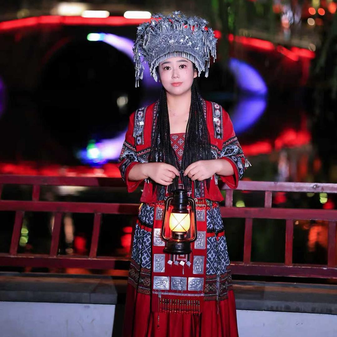 @卖衣服的培培呀