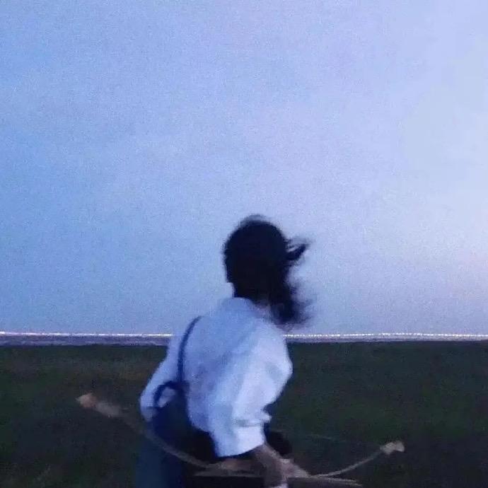 娜娜爱追剧