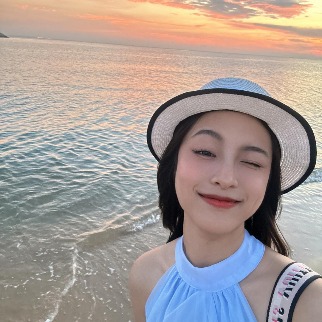 小颜颜🤔