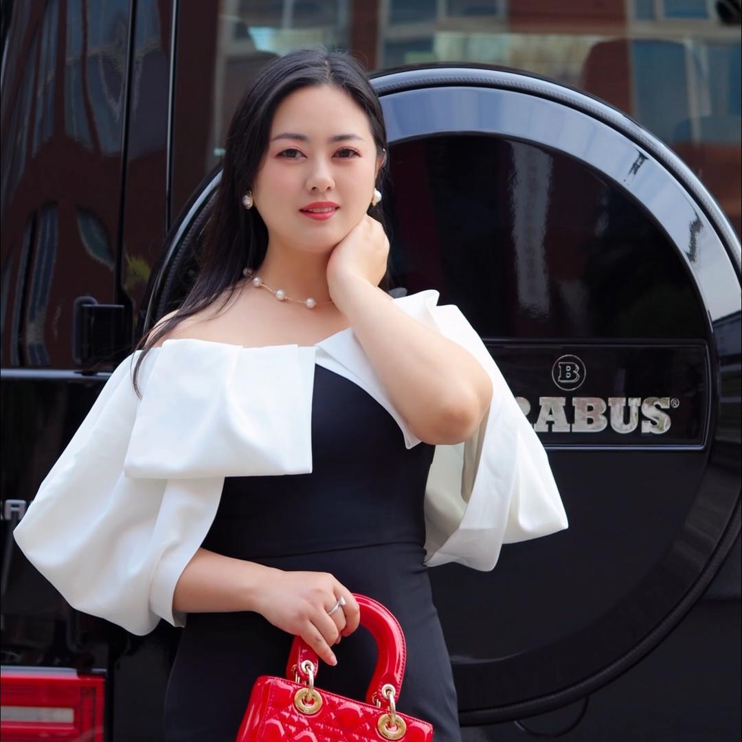 成都明悦名车王老板