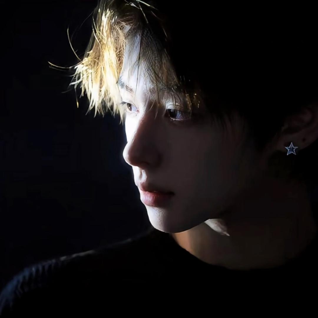 ✘🌪️别人🌪️