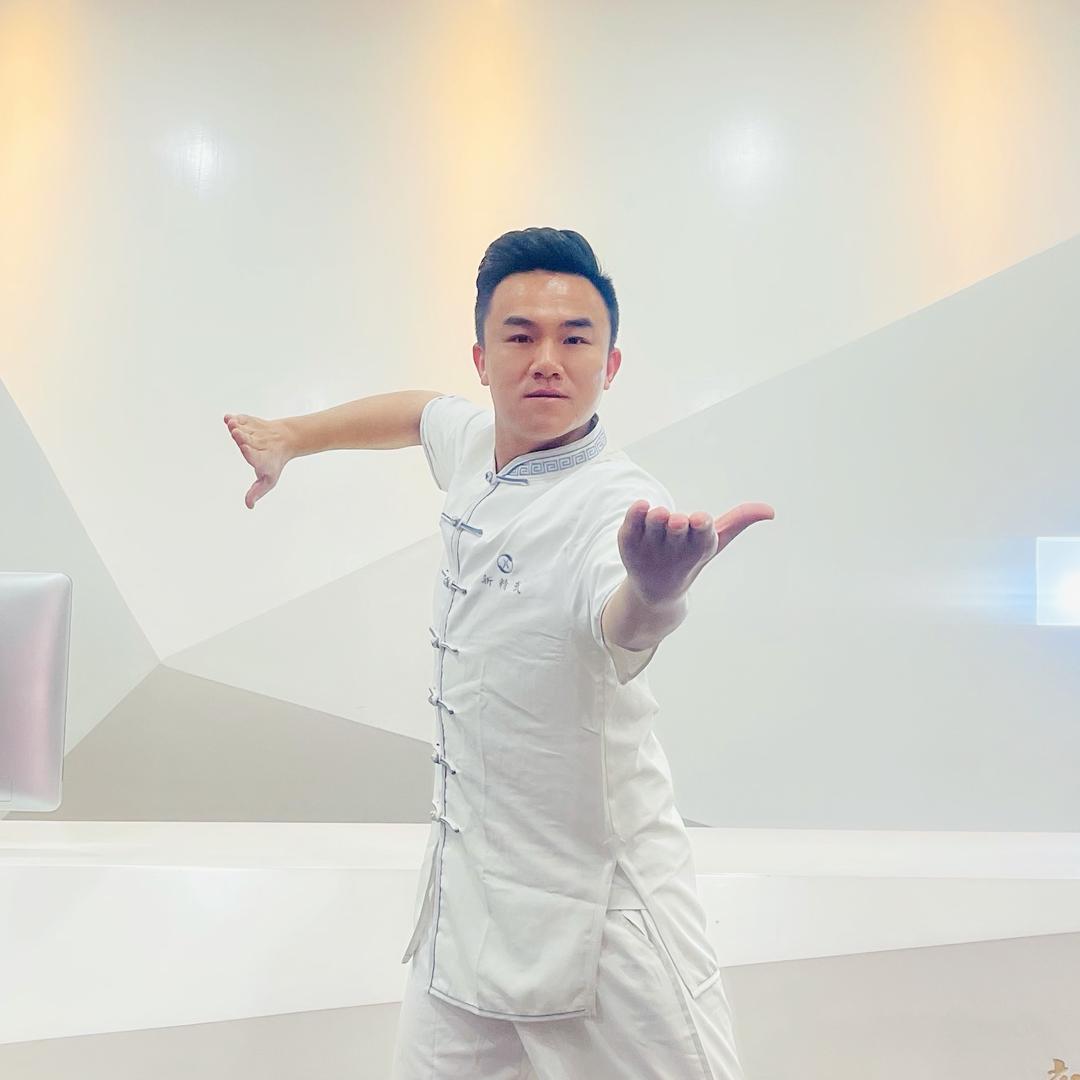 教武术的邱老师