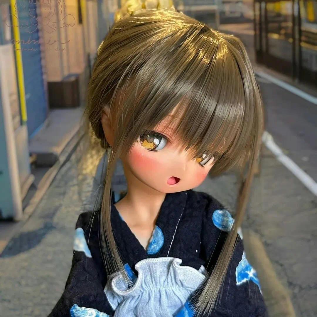 (๑• . •๑)