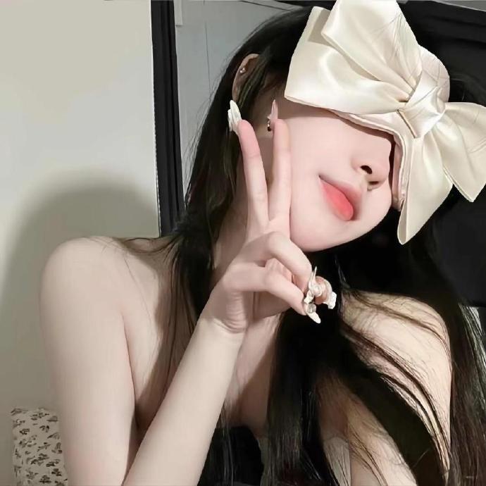 小瑜Nail手工穿戴甲企业店