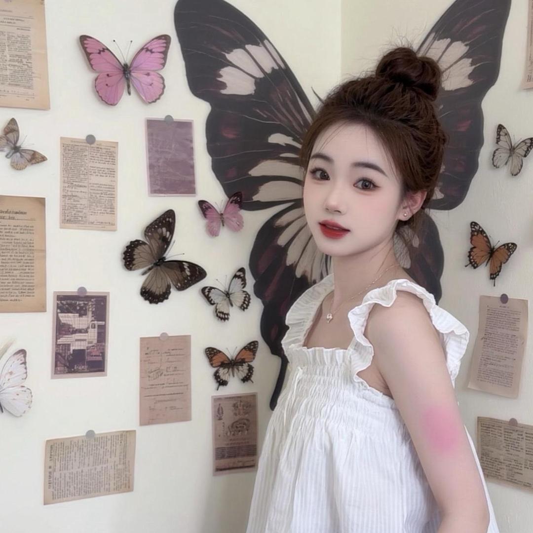 安静的闹闹🌻🍀