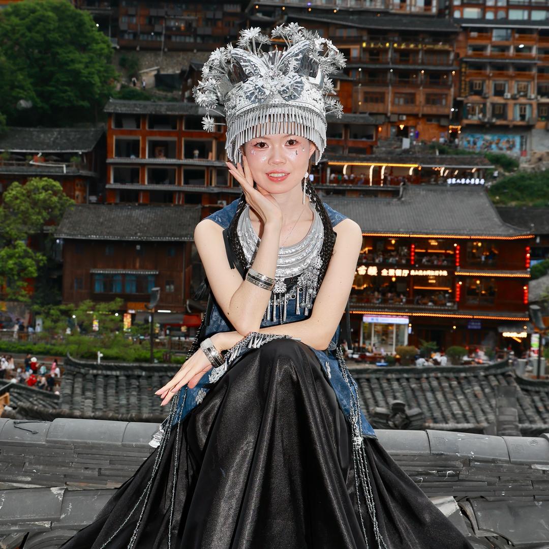 村花朵儿