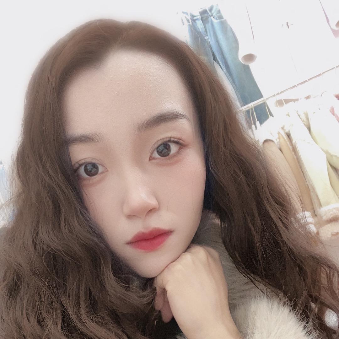 小样儿美衣服装店（银河上桥）