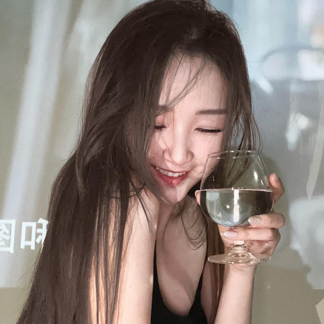 画画的白白🎨