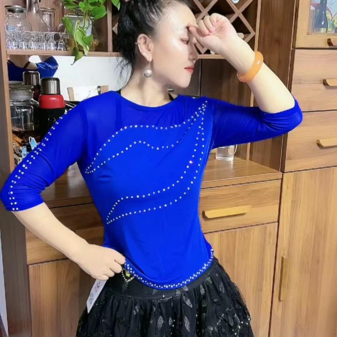 杨杨七海舞服