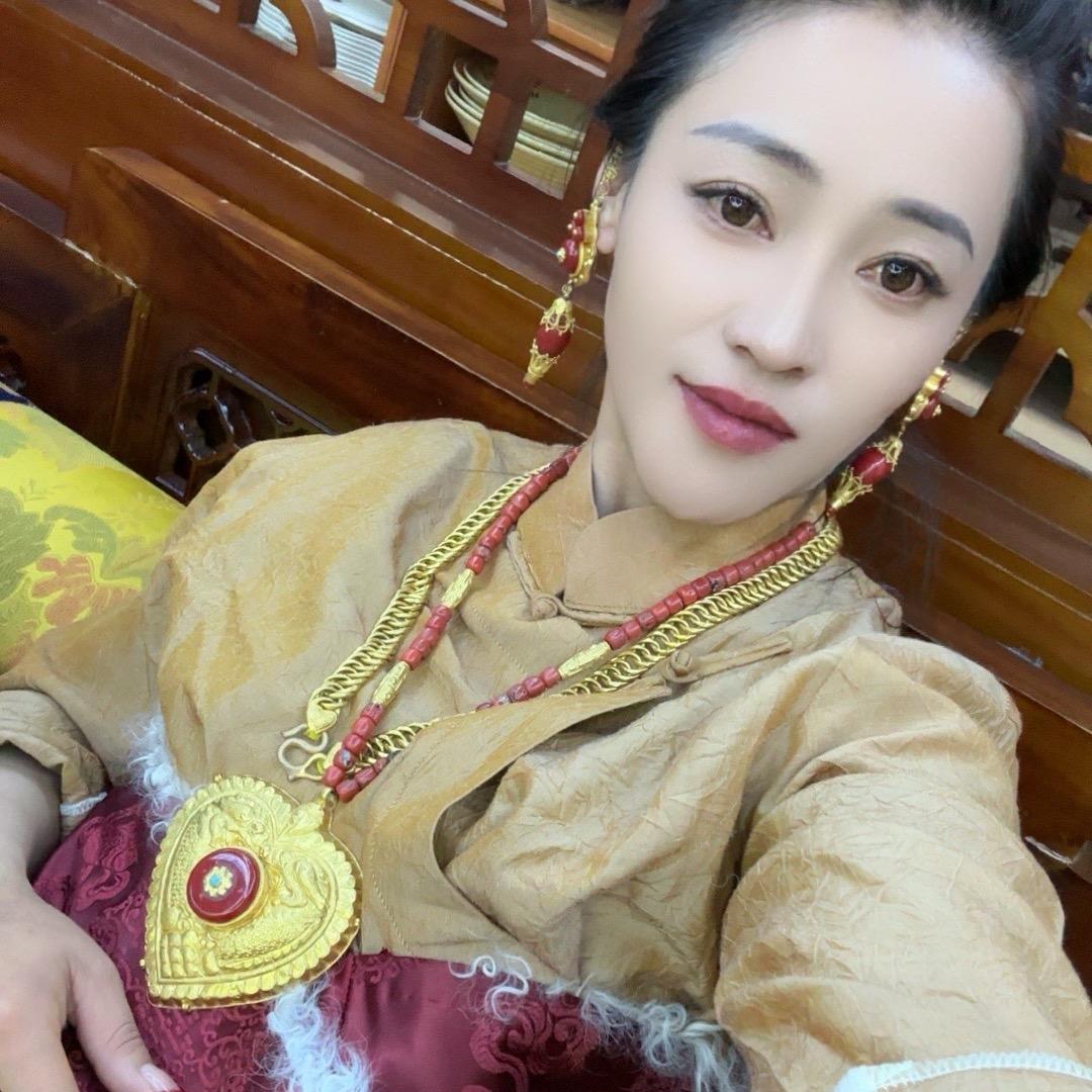 堆龙阿米服装店大号