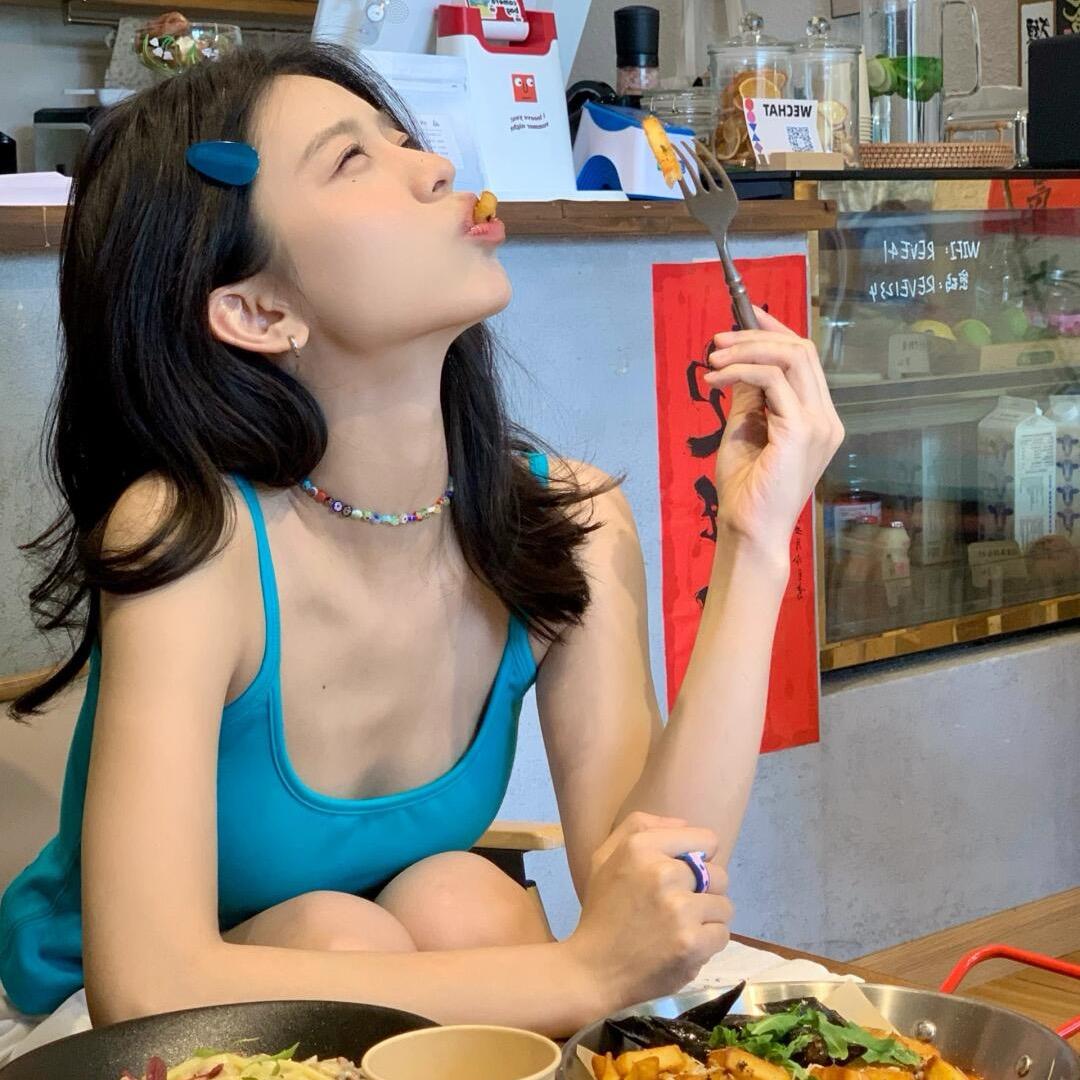 乐乐吃不饱🔥