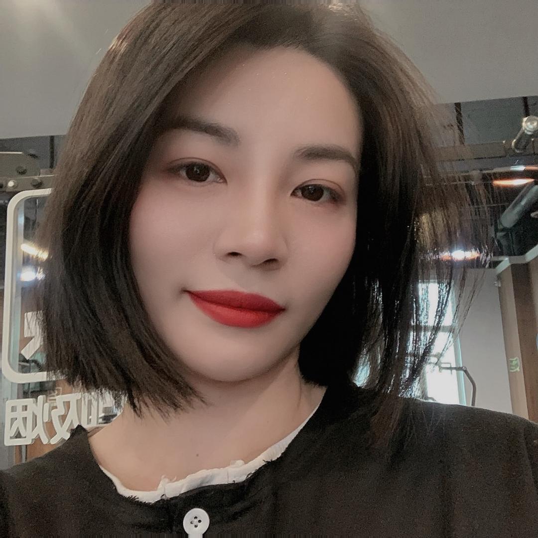 璐璐爱拿铁