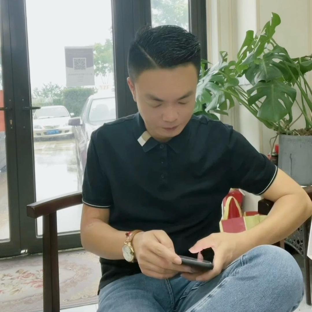 笑衬心酸