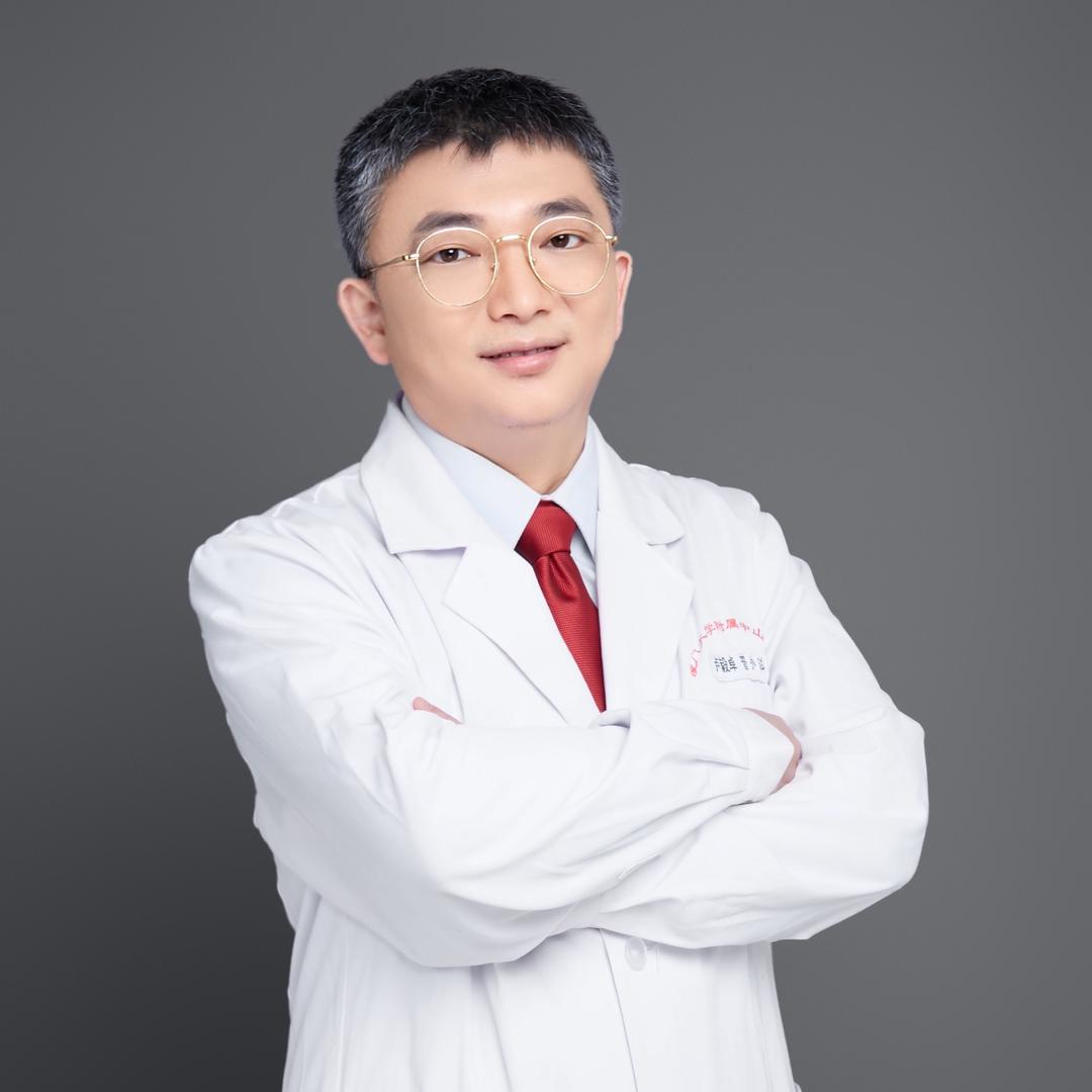 厦门卢毅卓医生(甲状腺疝气专家)