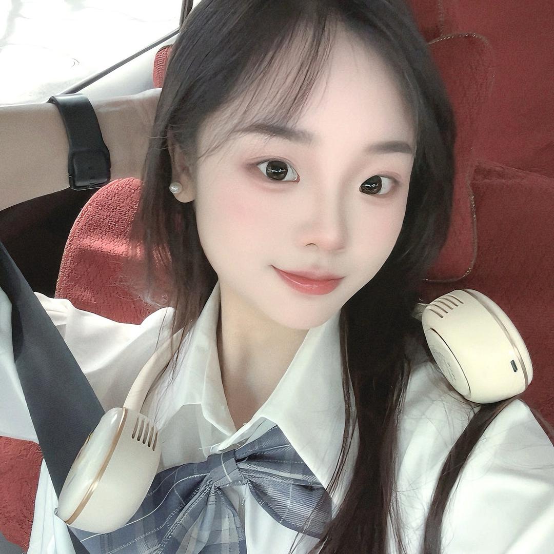 鑫妹儿（学舞中）