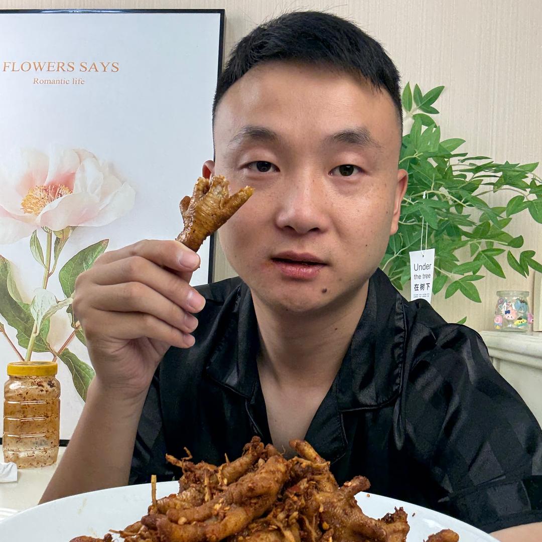阿雷啃爪王