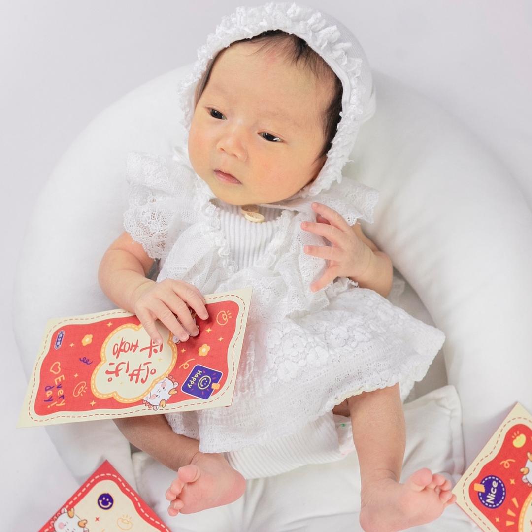 有个小爱哭包ღ