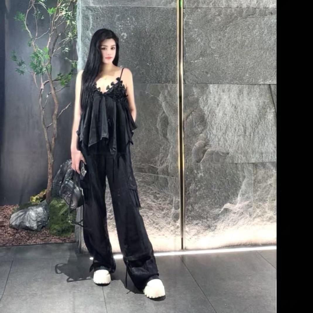 HUANGJIANl老板娘