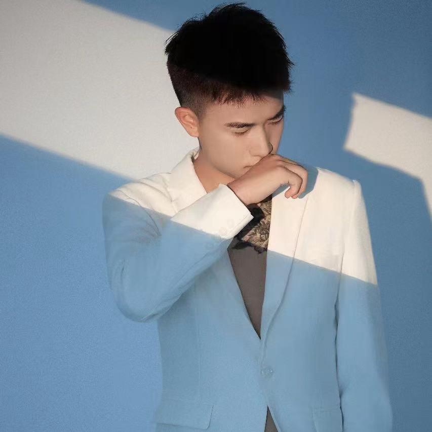 发型设计师®Dylan