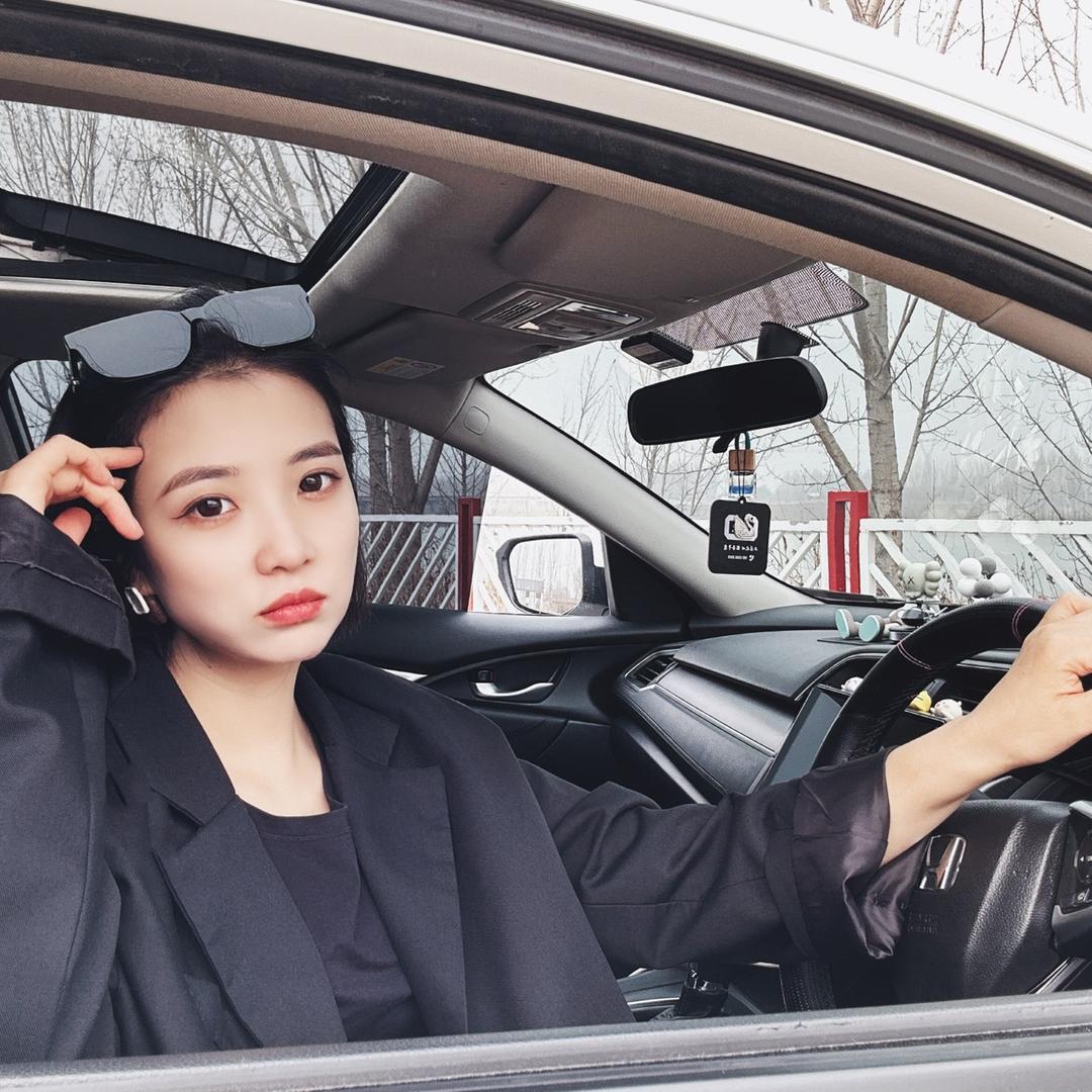 卖水泥的甜妹子❤️