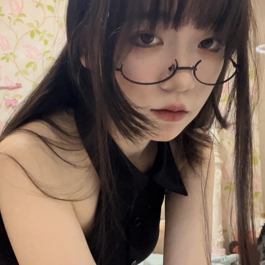 小呀么小甜熊w（无美颜版）