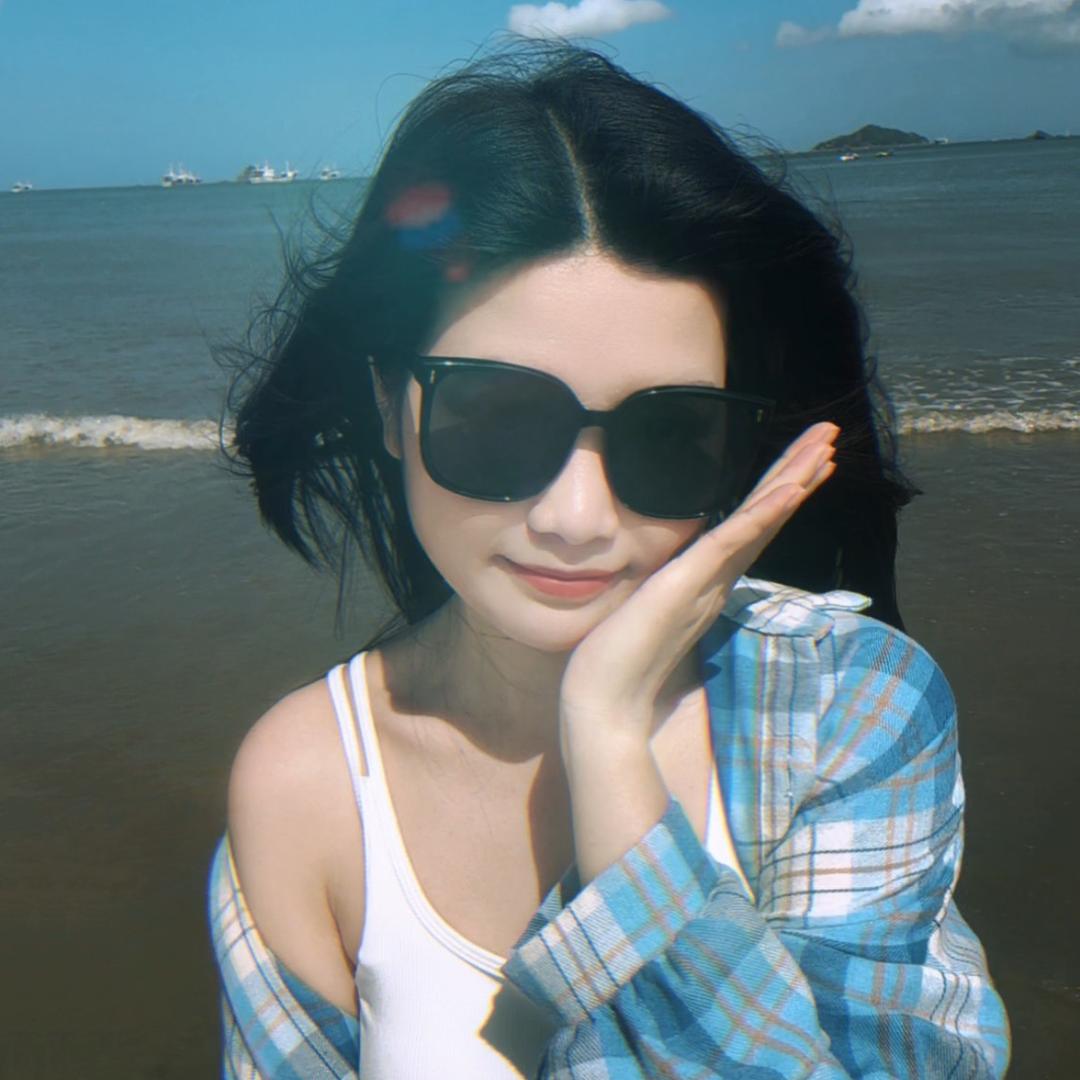 容菇凉爱吃桃子。