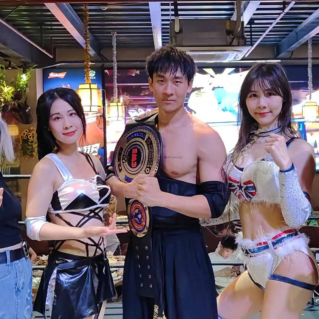 CWE女子摔角
