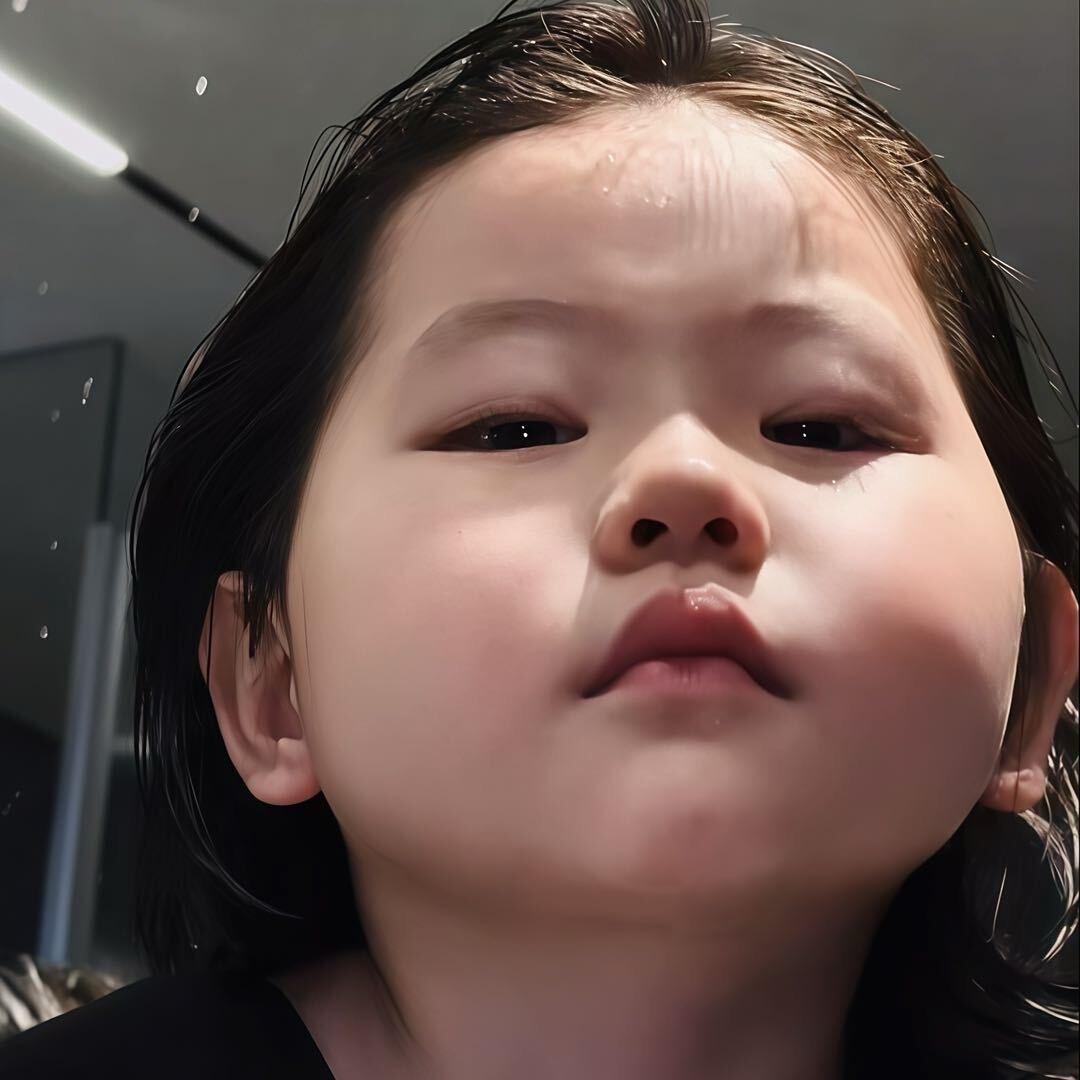 你眼睛会笑.🧸