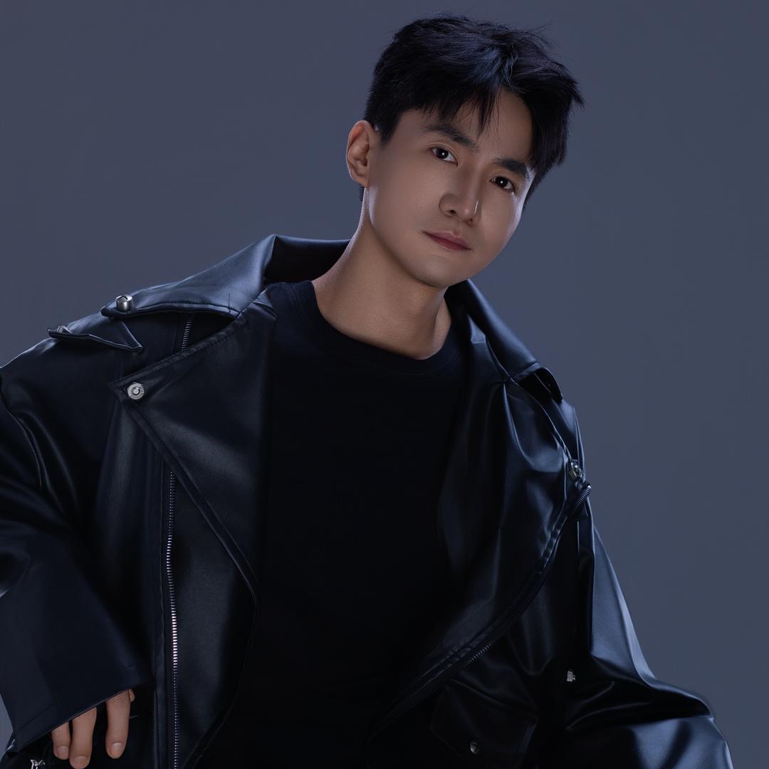 李想.