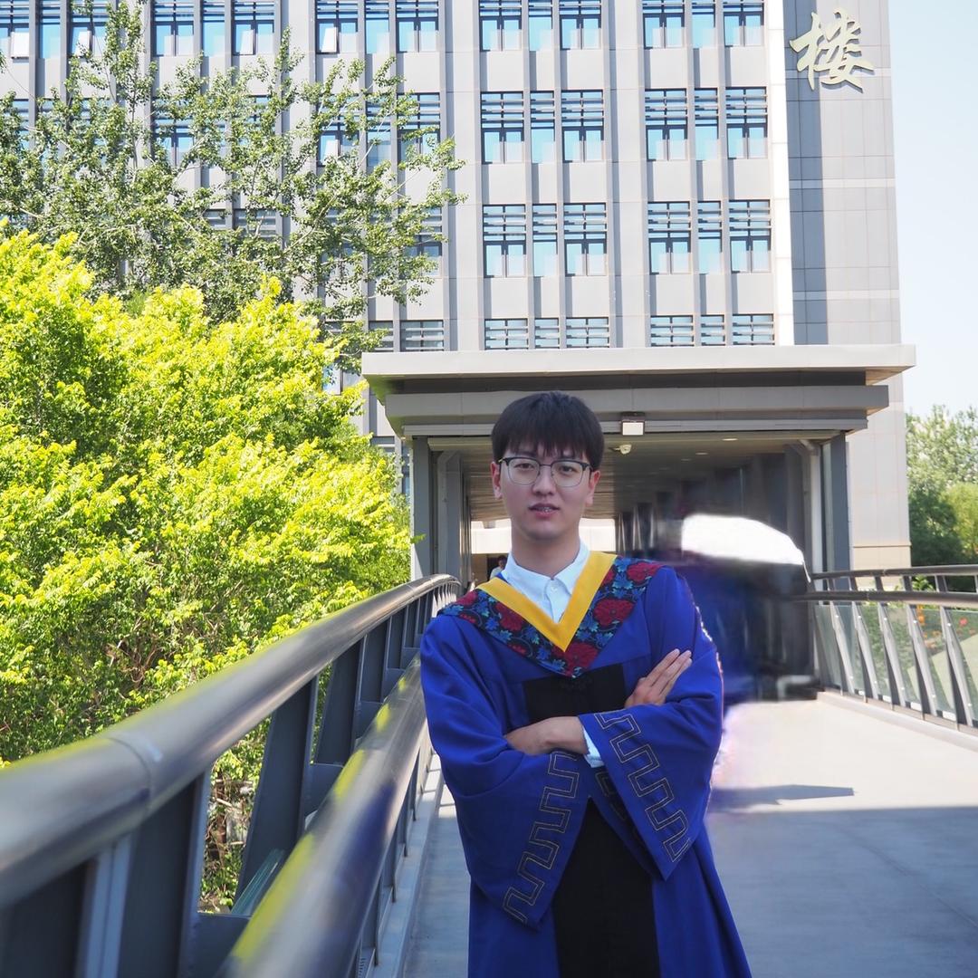 ⛰️努力毕业的小博