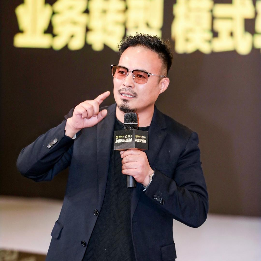 上海企业周立波