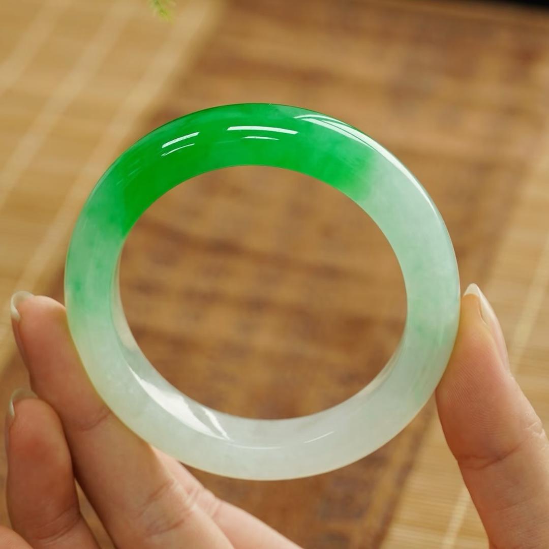 汐美翡翠手镯定制