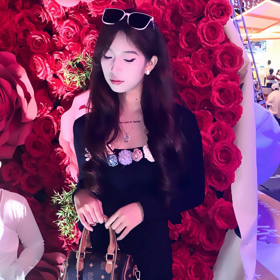 李小姐.